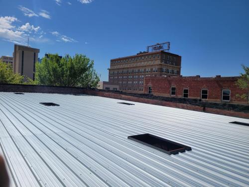 structural-steel-commercial-remodel-restoration-metal-roof