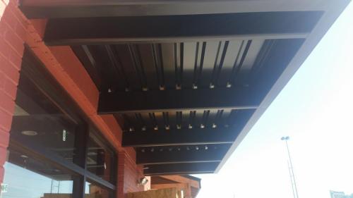 metal-awnings-storefront-cover-steel-awning-canopy